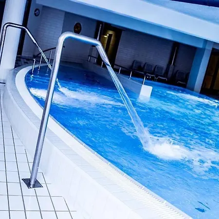 Premium Apartment For Old Town & Jewish Quarter - Balcony Plus Pool Onsite Krakow Exterior photo