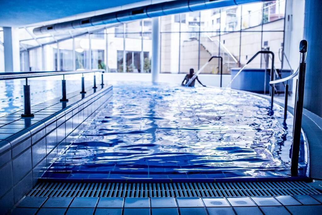 Premium For Old Town & Jewish Quarter - Balcony Pool Onsite Appartamento