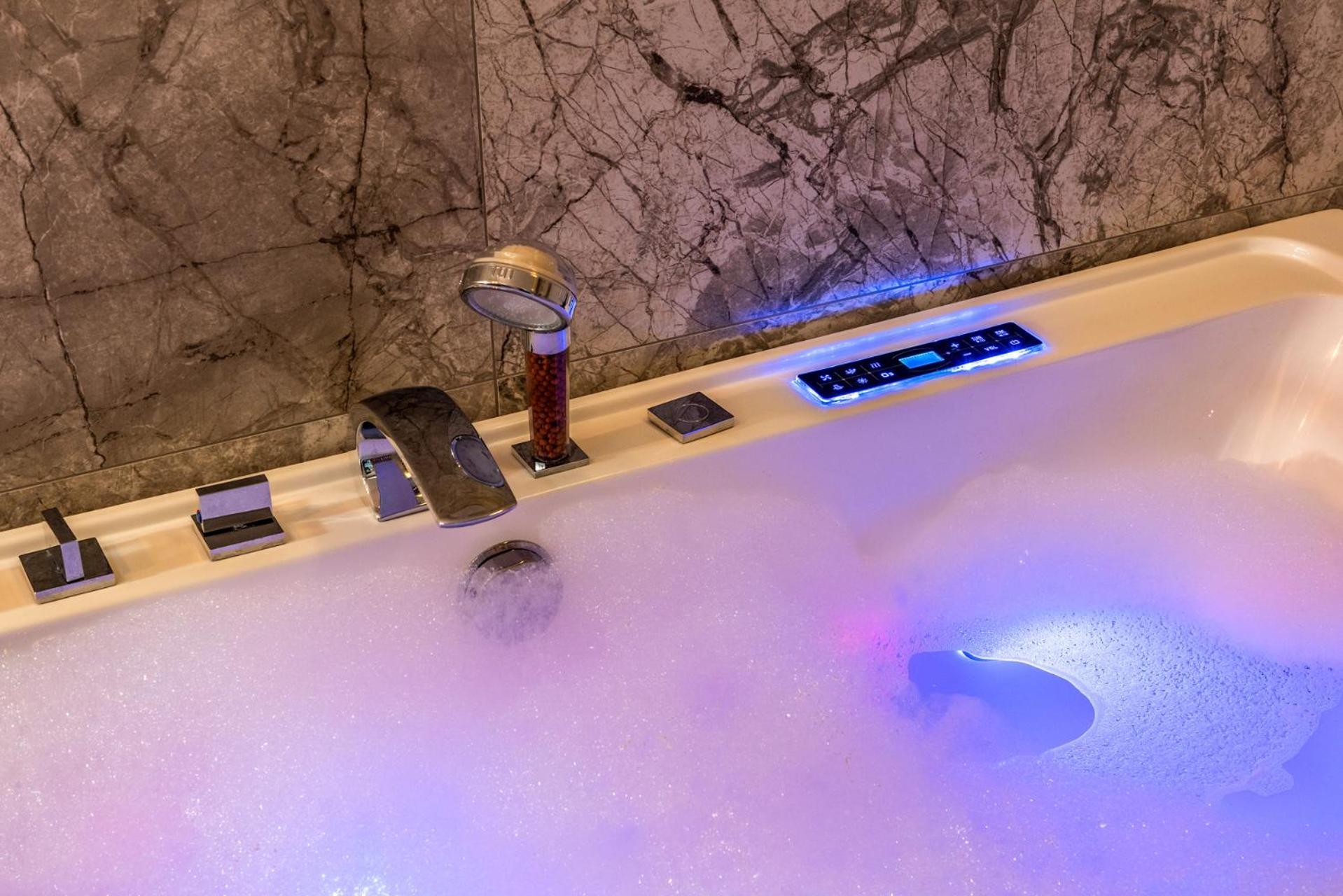 Premium For Old Town & Jewish Quarter - Balcony Pool Onsite *